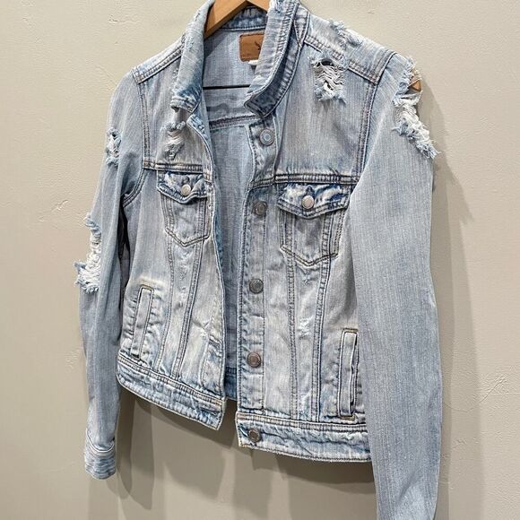 American Eagle Destroyed Denim Jean Jacket - Size: Small - Picture 5 of 9
